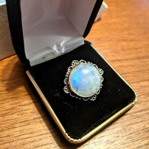 Big Beautiful Antique Rainbow Moon stone 925